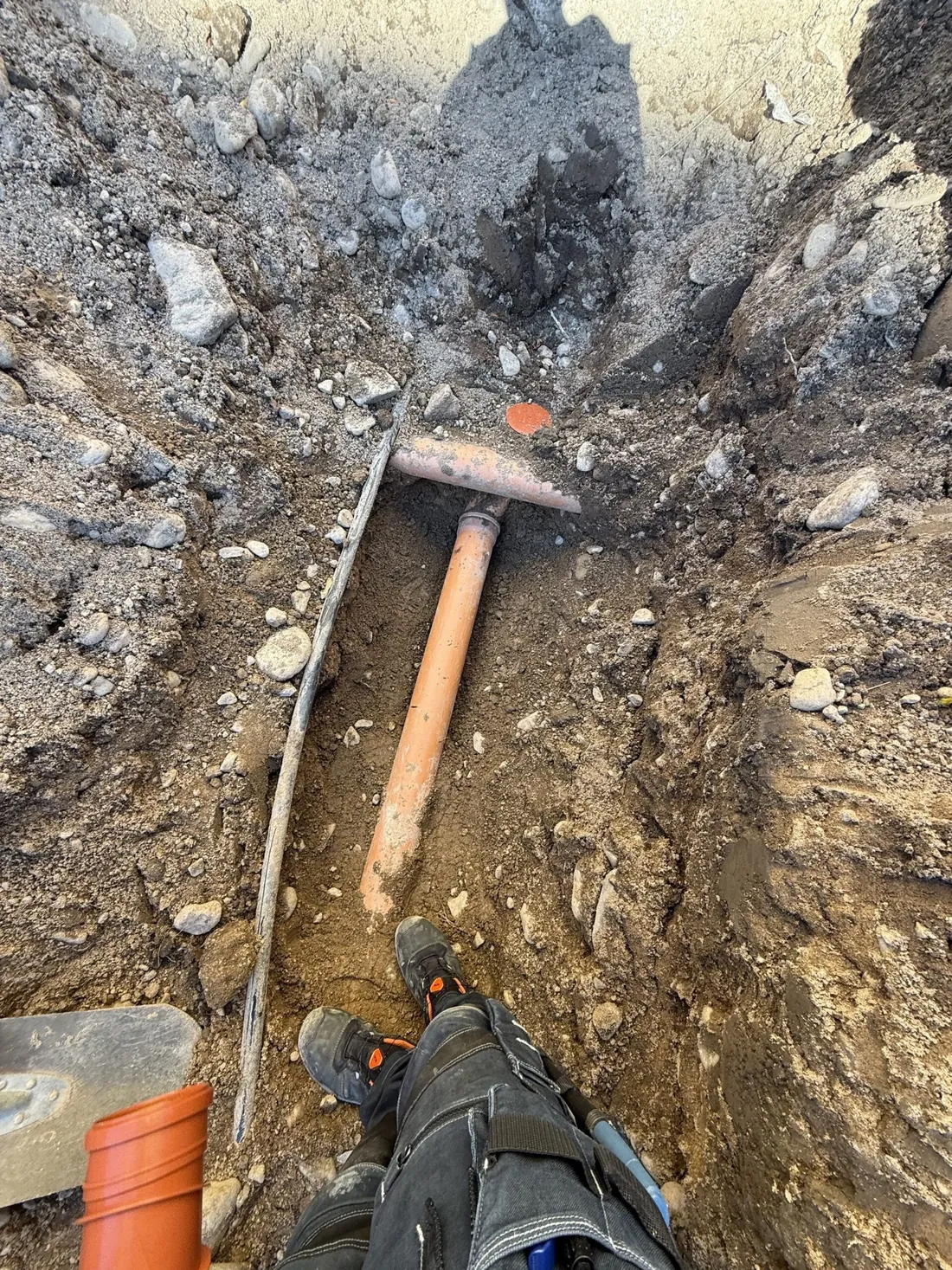 Utgrävt avloppsrör